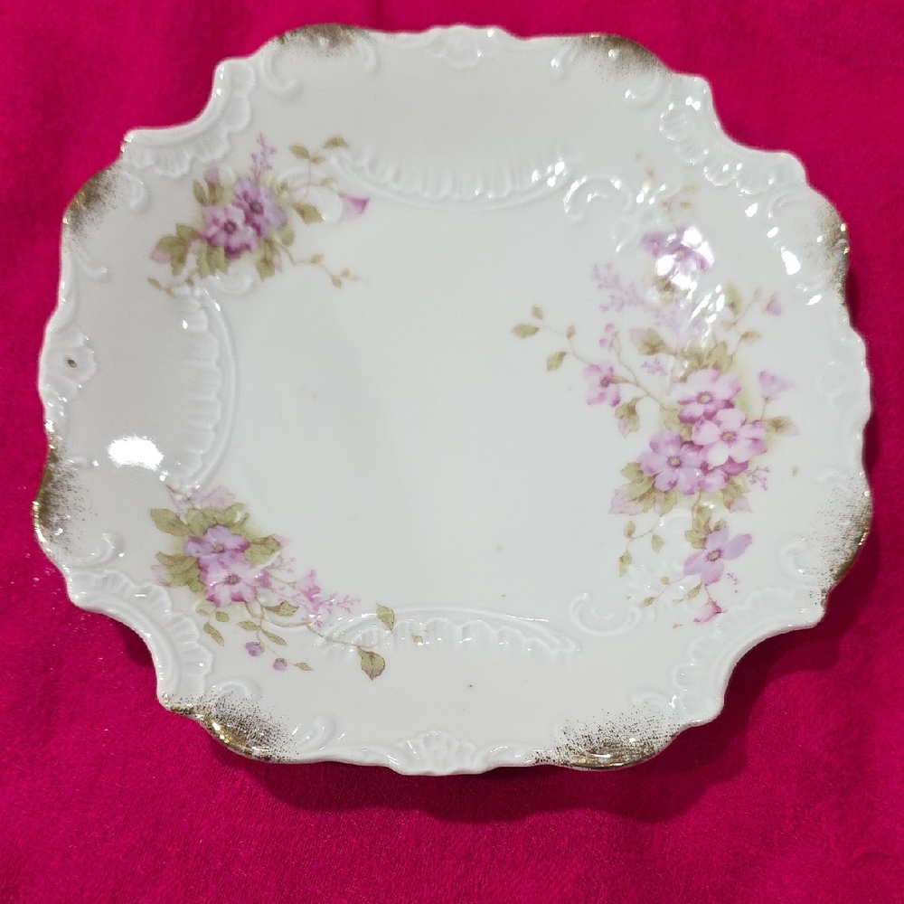 Dresden Vintage Elegant Floral White and Gold Dinner Plate